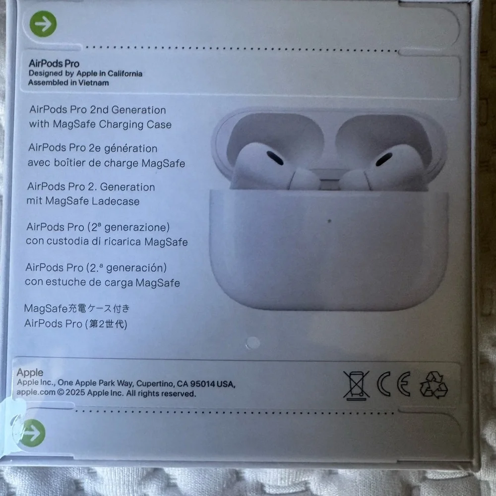 Apple AirPods Pro 2nd Gen with MagSafe Case